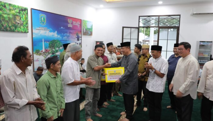 Safari Ramadan di Belitung, Gubernur Babel Hidayat Arsani Salurkan Bantuan dan Ajak Perkuat Persatuan