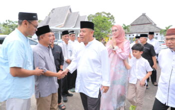 Safari Ramadan di Bangka Tengah, Gubernur Babel Hidayat Arsani Pererat Silaturahmi dan Salurkan Bantuan bagi Masyarakat