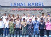 Wako dan Wawako Lepas Kepulangan Pemudik Asal Pangkalpinang Menggunakan KRI Semarang-594