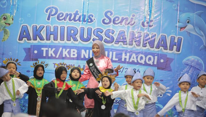 Bunda Susanti Hadiri Pentas Seni Akhirussanah TK/KB Nurul Haqqi Pangkalpinang