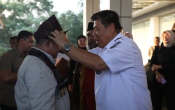 Gubernur Hidayat Arsani Sambut Kedatangan Mendikdasmen Prof Abdul Mu’ti 